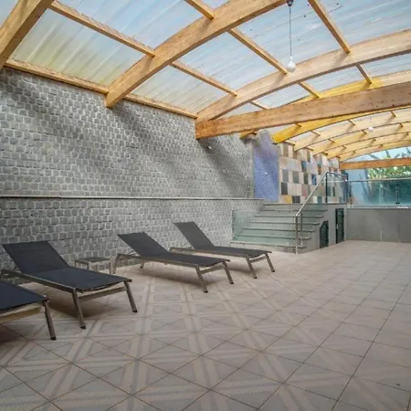 Villa Jiri House Canhas