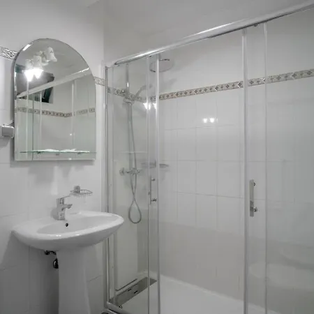 Jiri House Villa *